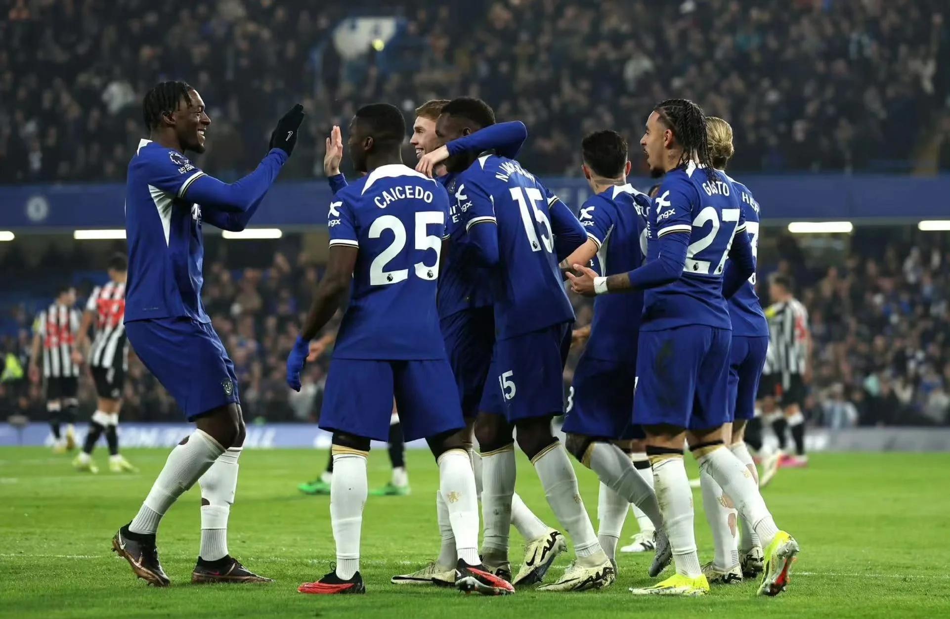 关于瓦伦西亚主场不敌切尔西，遭遇关键失利的信息