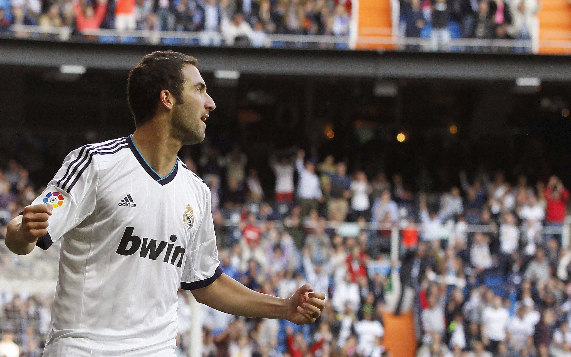 DB电竞下载-佩德里统治级数据闪耀友谊赛，哥斯达黎加与尼日利亚的战术试炼场