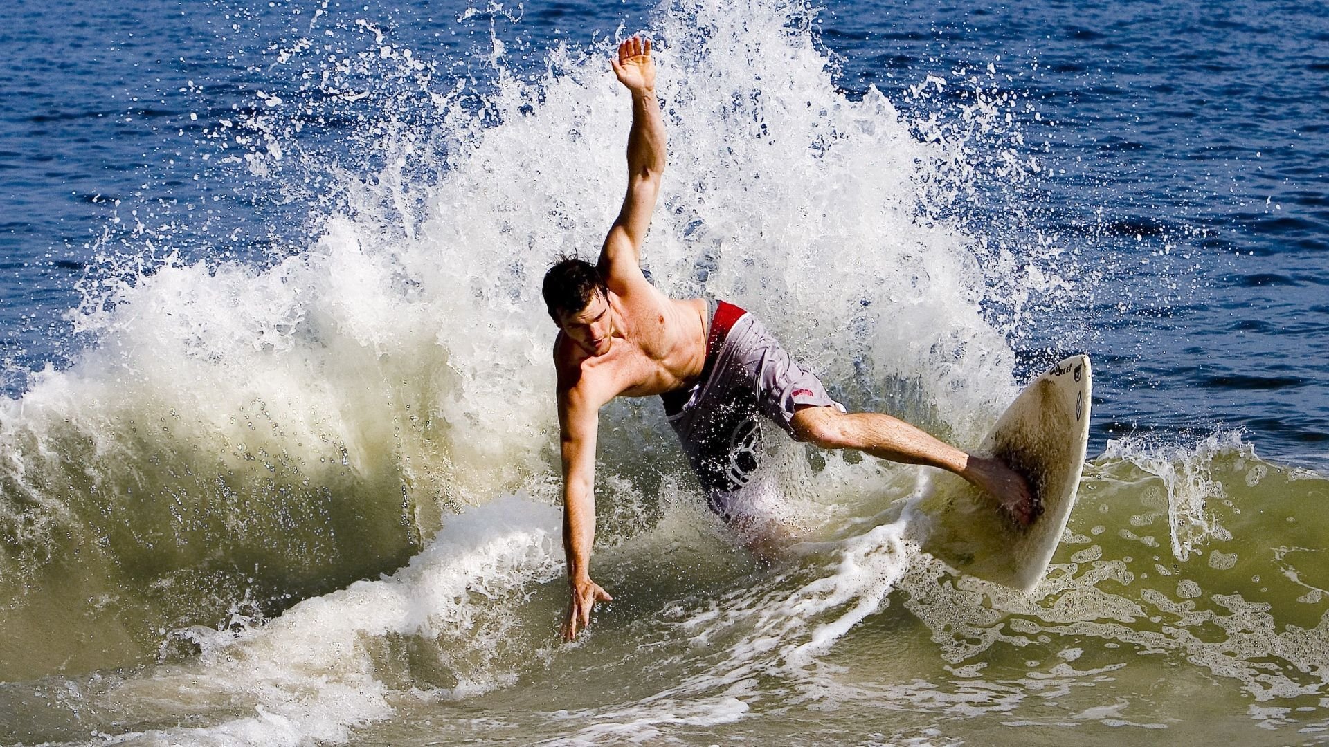 杰伦·格林末节爆发定乾坤,76人连续得分压制魔术锁定胜局